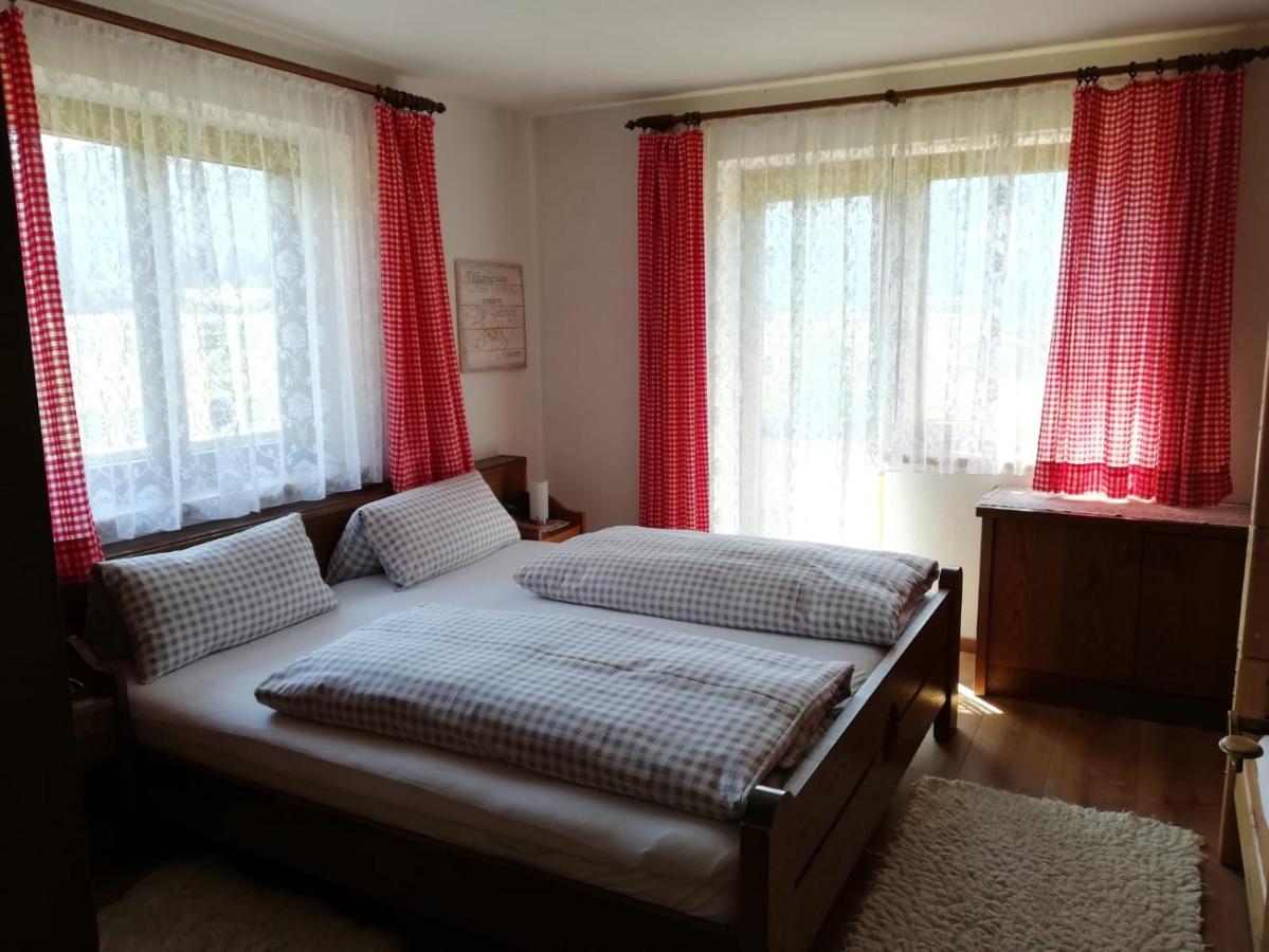 Ferienwohnungen Panoramablick 皮尔河畔的圣乌尔里希 外观 照片